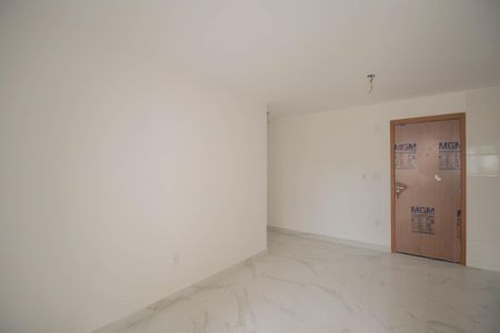 Sala de apartamento para alugar com 2 quartos, 47m² em Rio do Ouro, São Gonçalo