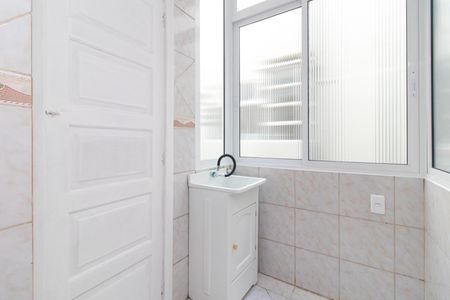 Apartamento à venda com 65m², 2 quartos e sem vaga Apartamento à venda com 65m², 2 quartos e sem vagaCozinha e Área de Serviço