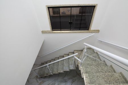 Corredor de casa à venda com 3 quartos, 140m² em Jardim Olímpia, São Paulo