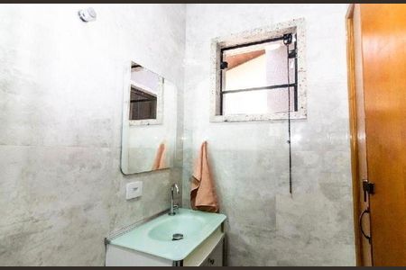 Banheiro de casa à venda com 3 quartos, 140m² em Vila Albano, São Paulo