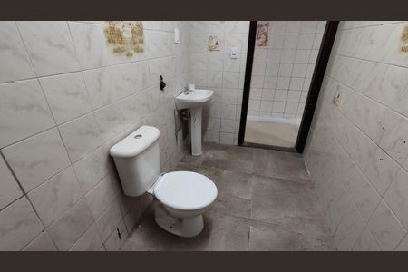 Casa à venda com 180m², 4 quartos e 1 vagaBanheiro social 2
