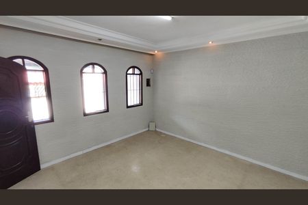 Sala de casa à venda com 4 quartos, 180m² em Guaianases, São Paulo