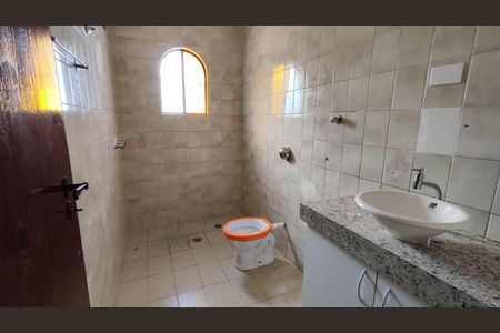 Casa à venda com 180m², 4 quartos e 1 vagaBanheiro social