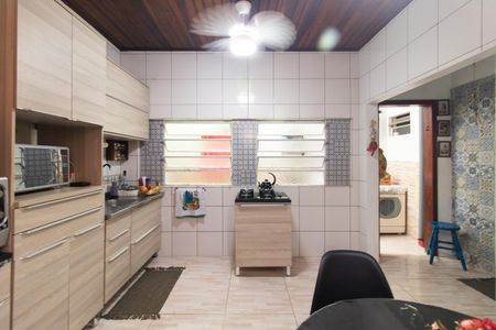 Casa à venda com 130m², 2 quartos e 2 vagasCozinha