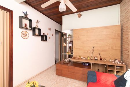 Sala de casa à venda com 2 quartos, 130m² em Restinga, Porto Alegre