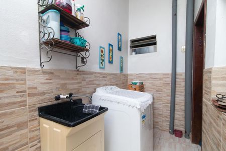 Casa à venda com 130m², 2 quartos e 2 vagasÁrea de Serviço