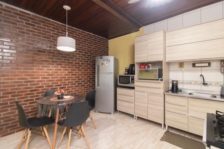 Casa à venda com 130m², 2 quartos e 2 vagasCozinha