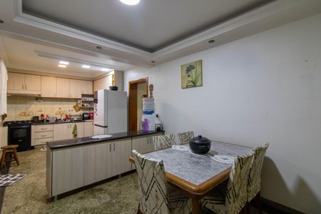 Casa à venda com 279m², 3 quartos e 2 vagasCozinha