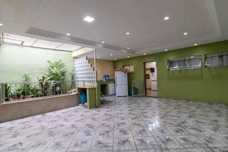 Casa à venda com 279m², 3 quartos e 2 vagasQuintal