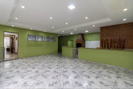 Casa à venda com 279m², 3 quartos e 2 vagasQuintal