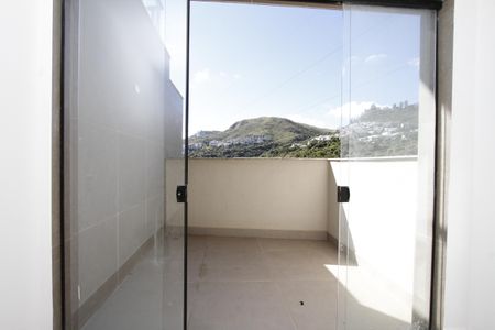 Apartamento à venda com 78m², 2 quartos e 2 vagasVaranda da Sala