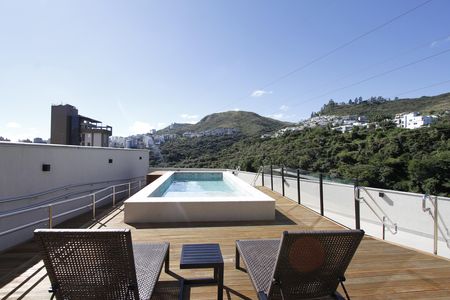 Apartamento à venda com 78m², 2 quartos e 2 vagasÁrea comum - Piscina