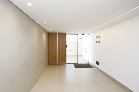 Apartamento à venda com 78m², 2 quartos e 2 vagasHall de entrada