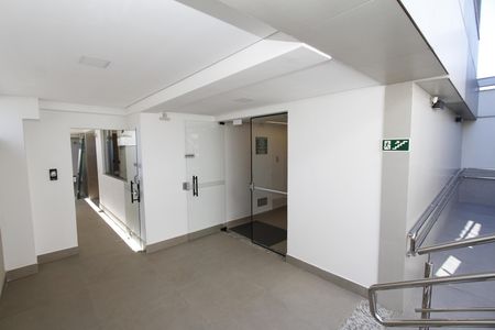 Apartamento à venda com 78m², 2 quartos e 2 vagasHall