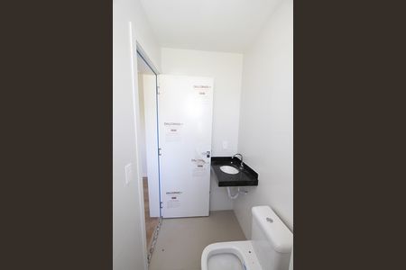 Apartamento à venda com 78m², 2 quartos e 2 vagasBanheiro da Suíte