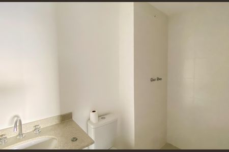 Apartamento para alugar com 72m², 2 quartos e 1 vaga Apartamento para alugar com 72m², 2 quartos e 1 vagaBanheiro