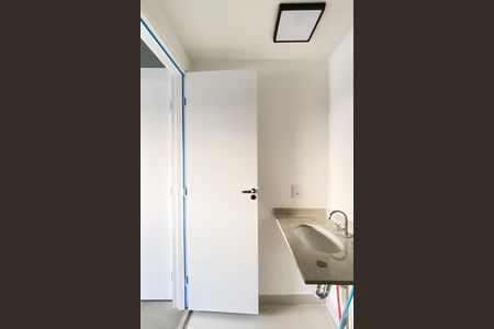 Apartamento para alugar com 72m², 2 quartos e 1 vaga Apartamento para alugar com 72m², 2 quartos e 1 vagaBanheiro