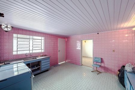 Casa à venda com 149m², 2 quartos e 2 vagas Casa à venda com 149m², 2 quartos e 2 vagasCozinha