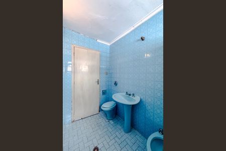 Casa à venda com 149m², 2 quartos e 2 vagas Casa à venda com 149m², 2 quartos e 2 vagasBanheiro