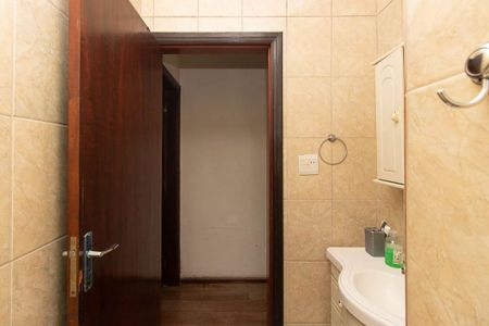Casa à venda com 127m², 2 quartos e 2 vagasBanheiro Social