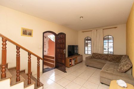 Sala de casa à venda com 2 quartos, 127m² em Parque Edu Chaves, São Paulo