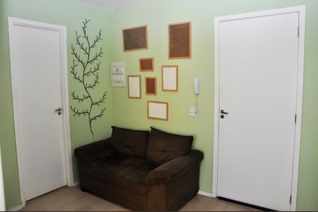 Detalhe - Sala e Cozinha de apartamento para alugar com 2 quartos, 25m² em Vila Mangalot, São Paulo