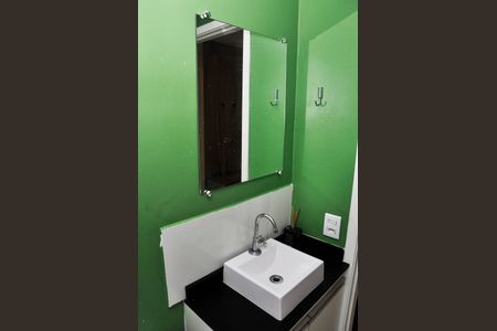 Apartamento à venda com 25m², 2 quartos e sem vagaDetalhe - Banheiro Social