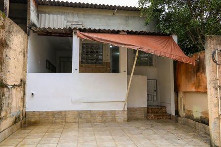 Casa para alugar com 140m², 3 quartos e sem vagaQuintal