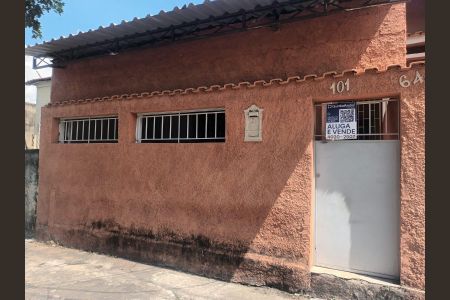 Casa para alugar com 140m², 3 quartos e sem vagaFachada