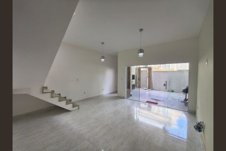 Casa de Condomínio para alugar com 3 quartos, 150m² em Jacarepaguá, Rio de Janeiro