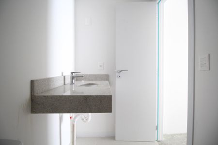 Apartamento à venda com 83m², 2 quartos e sem vagaBanheiro da Suíte 1