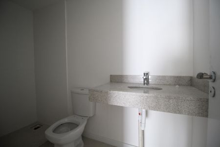 Apartamento à venda com 83m², 2 quartos e sem vagaBanheiro da Suíte 1