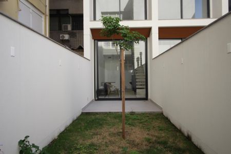 Apartamento à venda com 83m², 2 quartos e sem vagaQuintal