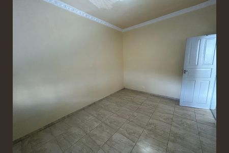 Quarto 1 de casa para alugar com 2 quartos, 45m² em Rocha Miranda, Rio de Janeiro