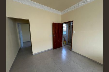 Sala de casa para alugar com 2 quartos, 45m² em Rocha Miranda, Rio de Janeiro