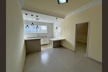 Sala de casa para alugar com 2 quartos, 45m² em Rocha Miranda, Rio de Janeiro