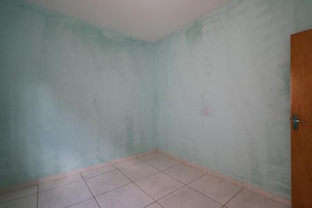 Casa para alugar com 65m², 2 quartos e 2 vagasQuarto 1