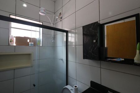 Casa para alugar com 65m², 2 quartos e 2 vagasBanheiro da Suíte