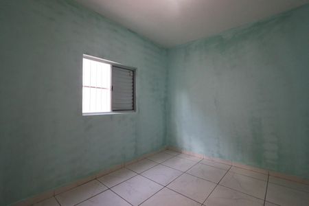 Casa para alugar com 65m², 2 quartos e 2 vagasQuarto 1