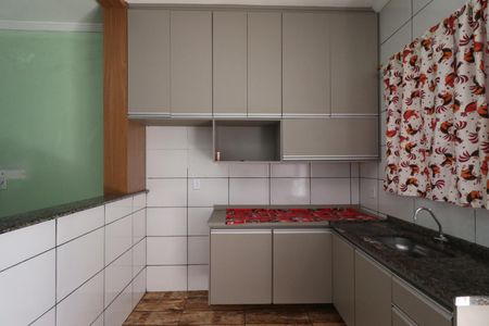 Casa para alugar com 65m², 2 quartos e 2 vagasCozinha