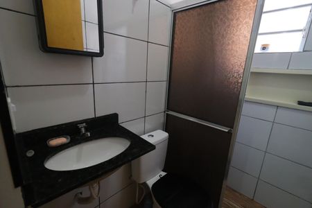 Casa para alugar com 65m², 2 quartos e 2 vagasBanheiro