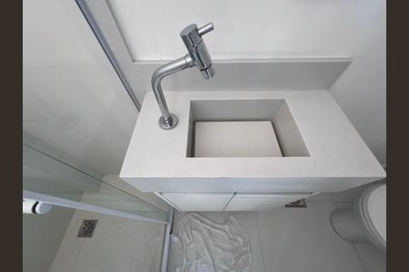Apartamento para alugar com 240m², 3 quartos e 3 vagas Apartamento para alugar com 240m², 3 quartos e 3 vagasCozinha e Área de Serviço - Banheiro