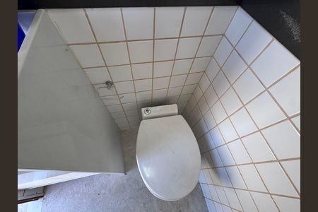 Apartamento para alugar com 240m², 3 quartos e 3 vagas Apartamento para alugar com 240m², 3 quartos e 3 vagasÁrea externa - Lavabo