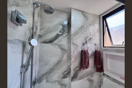 Apartamento para alugar com 240m², 3 quartos e 3 vagas Apartamento para alugar com 240m², 3 quartos e 3 vagasSuíte 1 - Banheiro