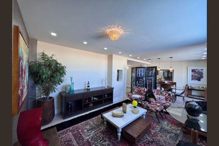 Apartamento para alugar com 240m², 3 quartos e 3 vagas Apartamento para alugar com 240m², 3 quartos e 3 vagasSala