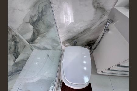 Apartamento para alugar com 240m², 3 quartos e 3 vagas Apartamento para alugar com 240m², 3 quartos e 3 vagasSuíte 1 - Banheiro
