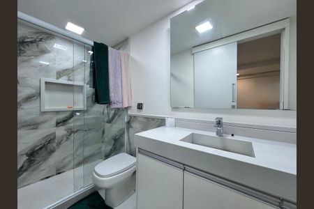 Apartamento para alugar com 240m², 3 quartos e 3 vagas Apartamento para alugar com 240m², 3 quartos e 3 vagasSuíte 2 - Banheiro