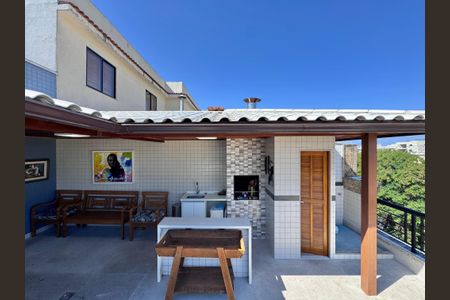 Apartamento para alugar com 240m², 3 quartos e 3 vagas Apartamento para alugar com 240m², 3 quartos e 3 vagasÁrea externa