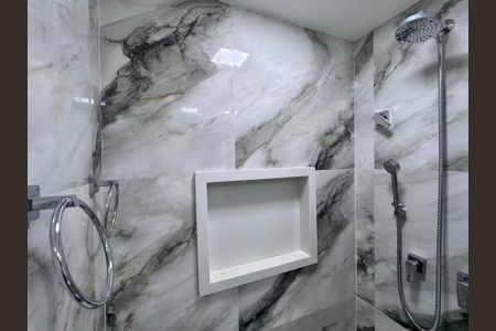 Apartamento para alugar com 240m², 3 quartos e 3 vagas Apartamento para alugar com 240m², 3 quartos e 3 vagasSuíte 2 - Banheiro