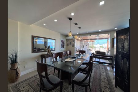 Apartamento para alugar com 240m², 3 quartos e 3 vagas Apartamento para alugar com 240m², 3 quartos e 3 vagasSala